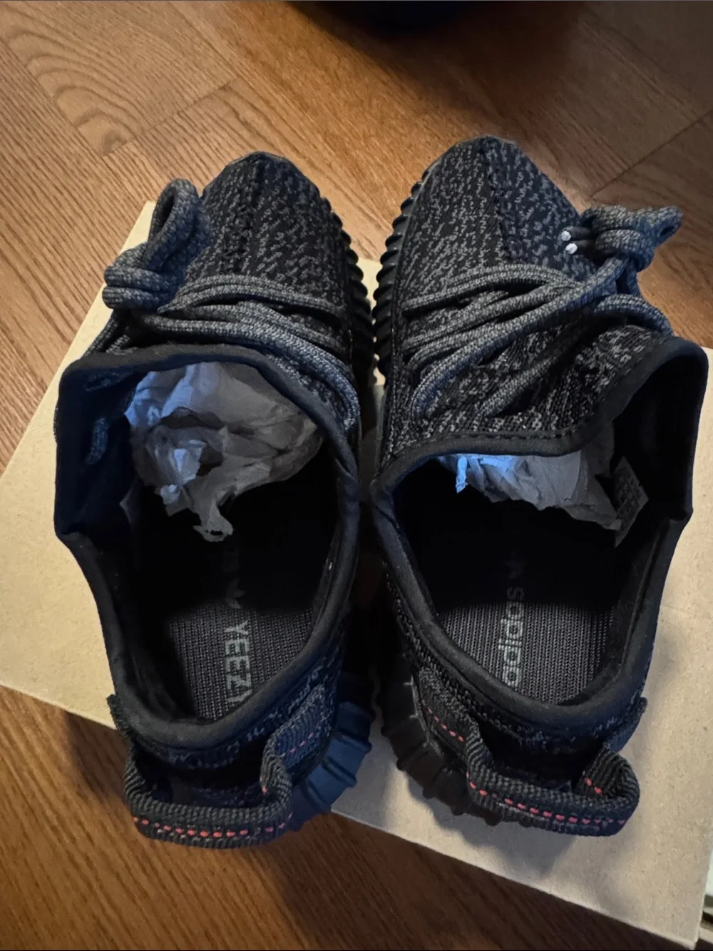 Yeezy Boost 350 V2 Black/Gray - Picture 6 of 9